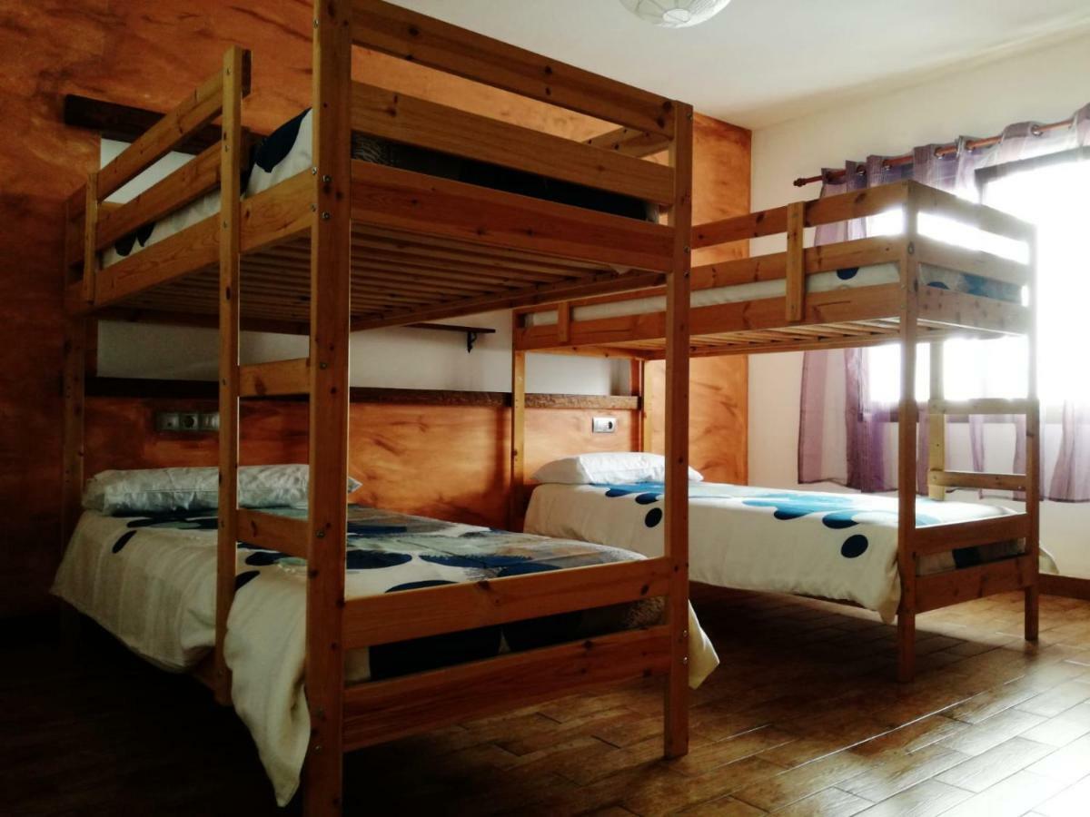 Surfhouse Hostel Famara Caleta De Famara Extérieur photo